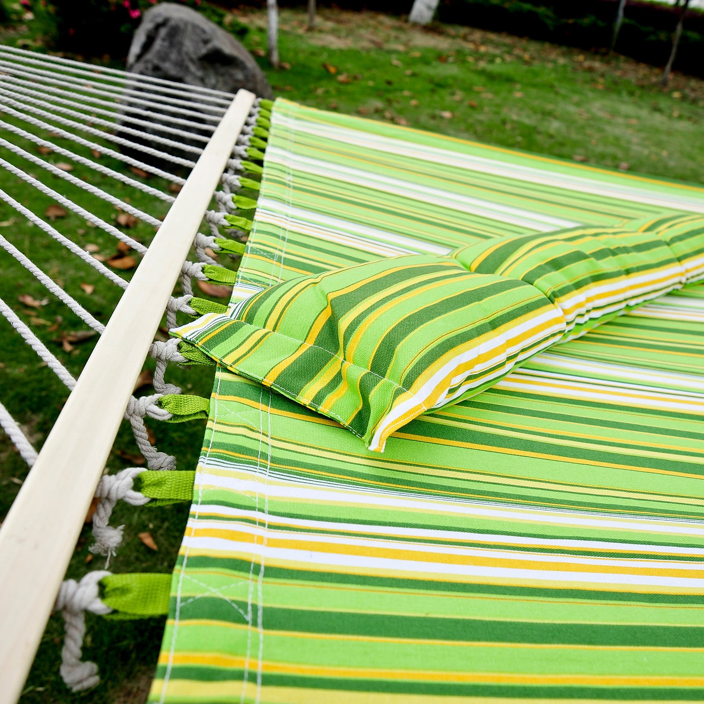 Outsunny Double Cotton Hammock Camping Swing Outdoor Garden Beach Stripe Hanging Bed with Pillow, 188 x 140 cm, 180 KG Capacity, Green