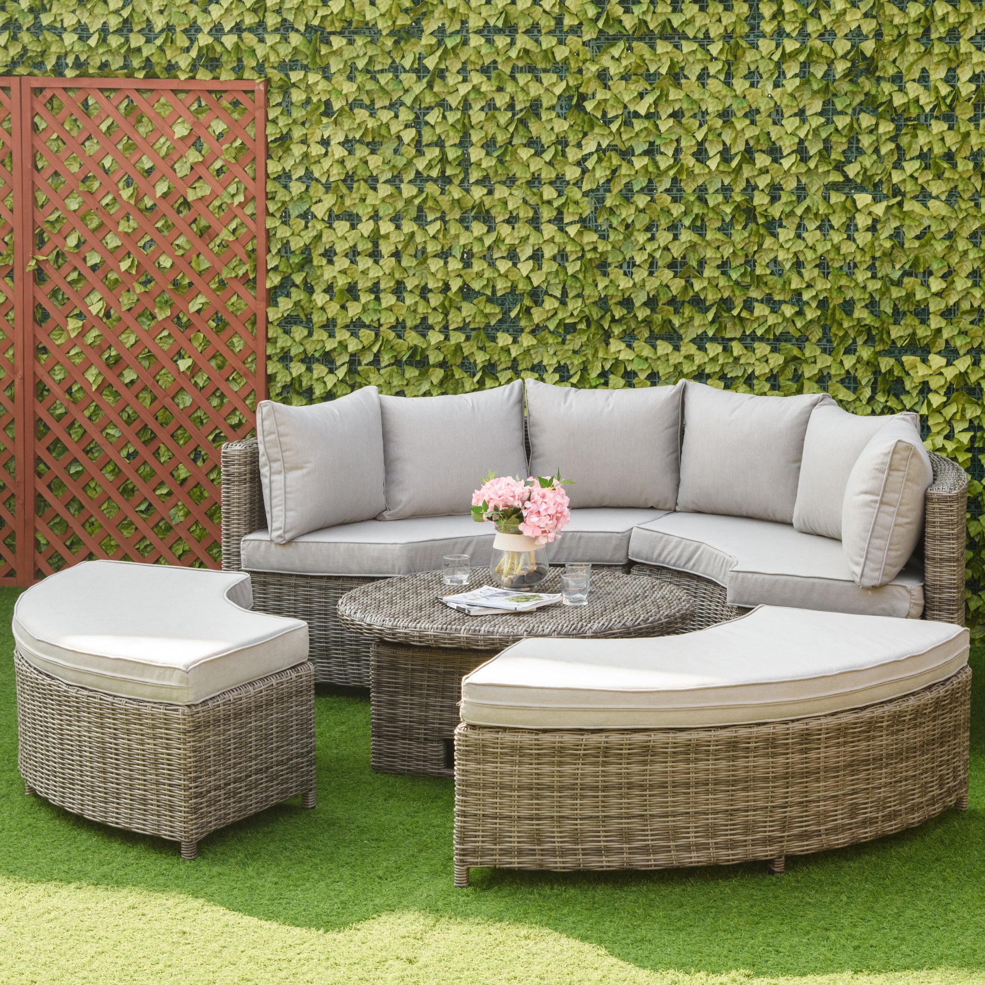 Tivoli 5 Piece Outdoor PE Rattan Round Garden Daybed with Cushions