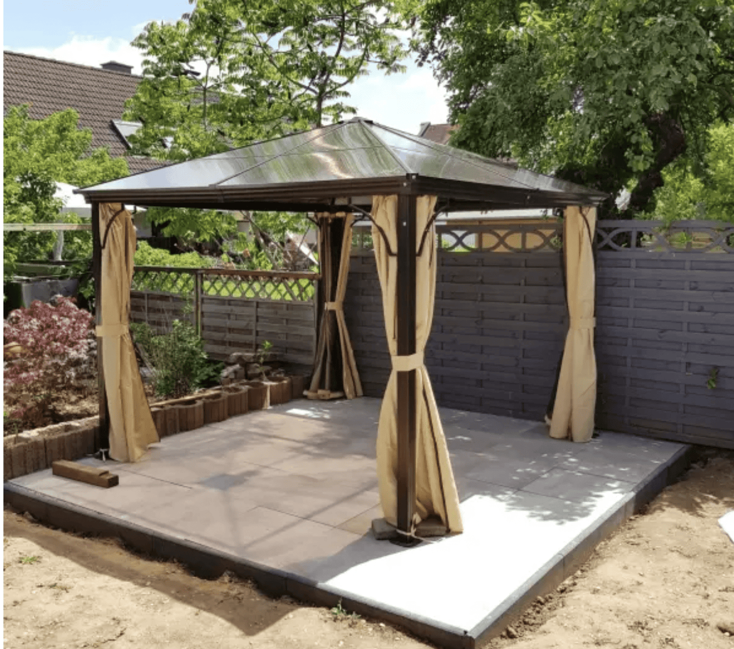 4.2m x 3.6m Aluminium Hardtop Gazebo with Polycarbonate Roof – Garden Pavilion with Curtains & Mosquito Netting