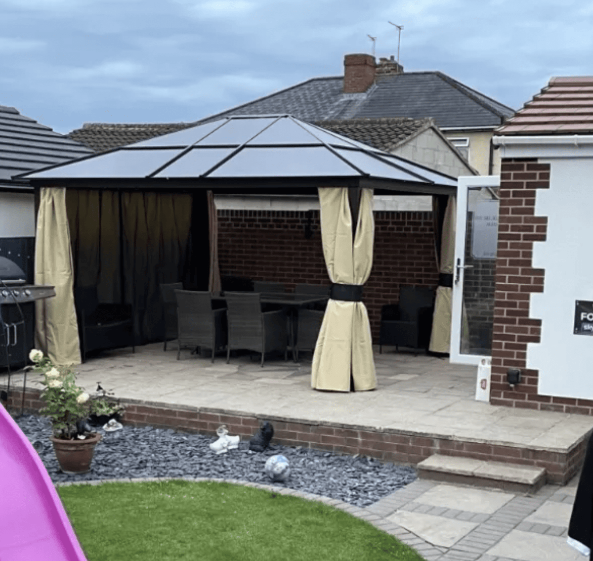 4.2m x 3.6m Aluminium Hardtop Gazebo with Polycarbonate Roof – Garden Pavilion with Curtains & Mosquito Netting