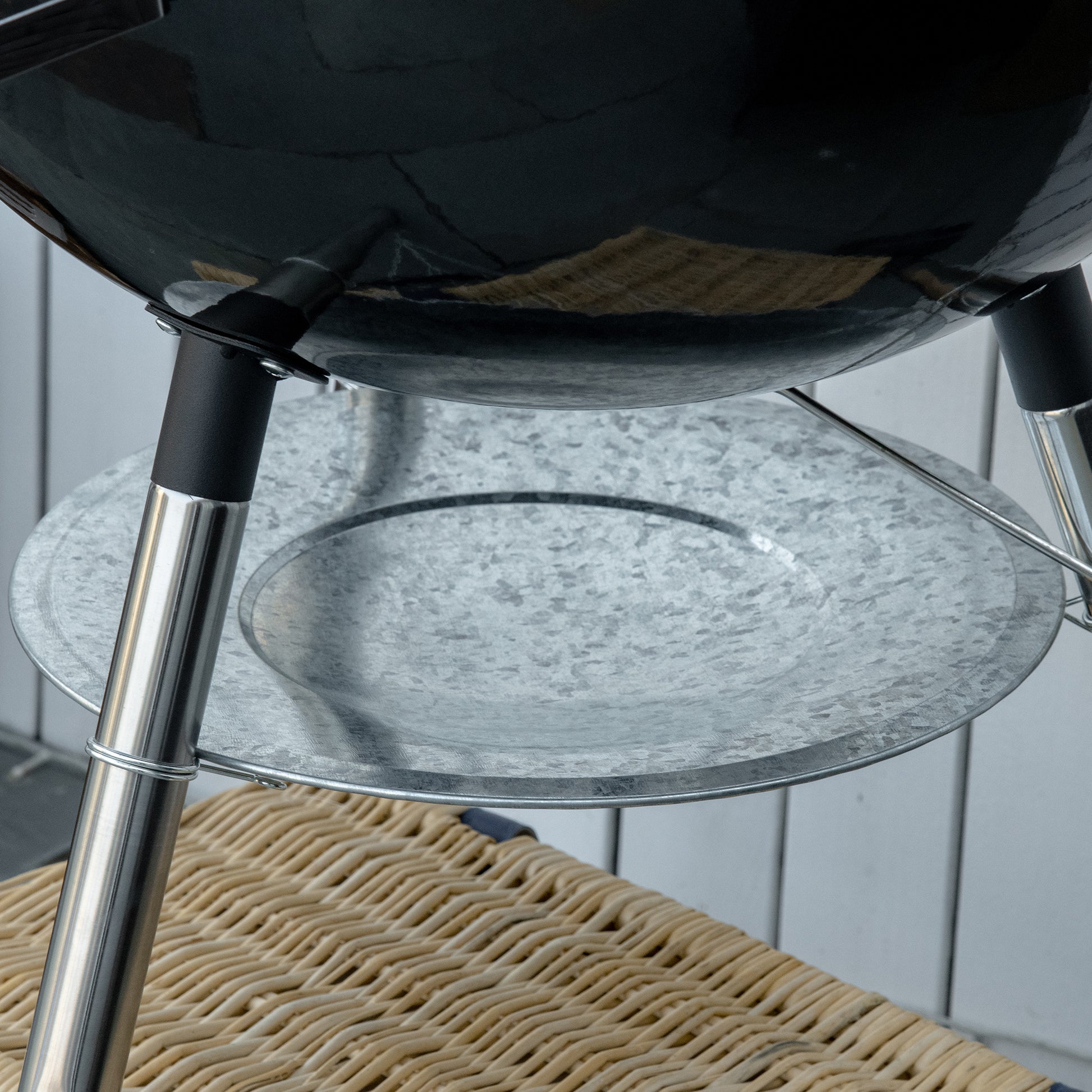 Outsunny Portable Kettle Charcoal Grill - Black