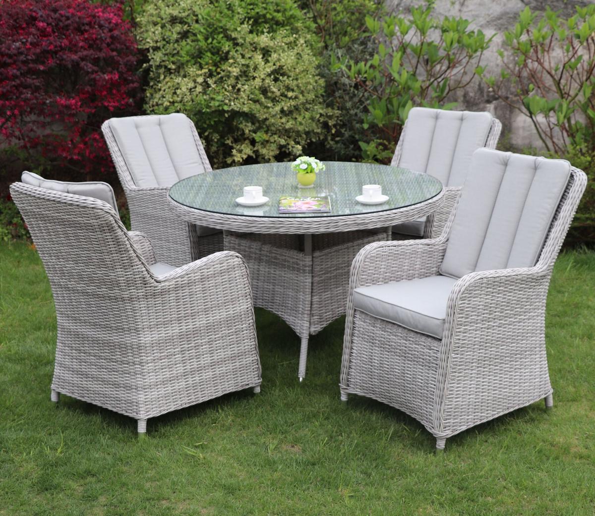 Palazzo Blenheim 4 Seater Round Dining Set