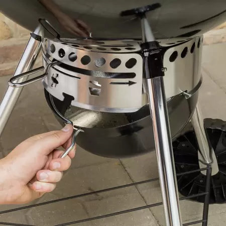 Weber 57cm Master-Touch E-5750 - Black - image 2