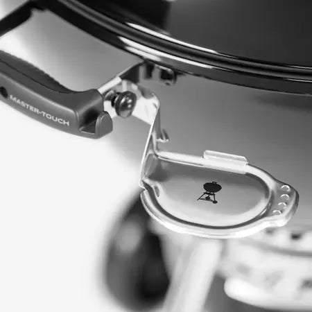 Weber 57cm Master-Touch E-5750 - Black - image 3